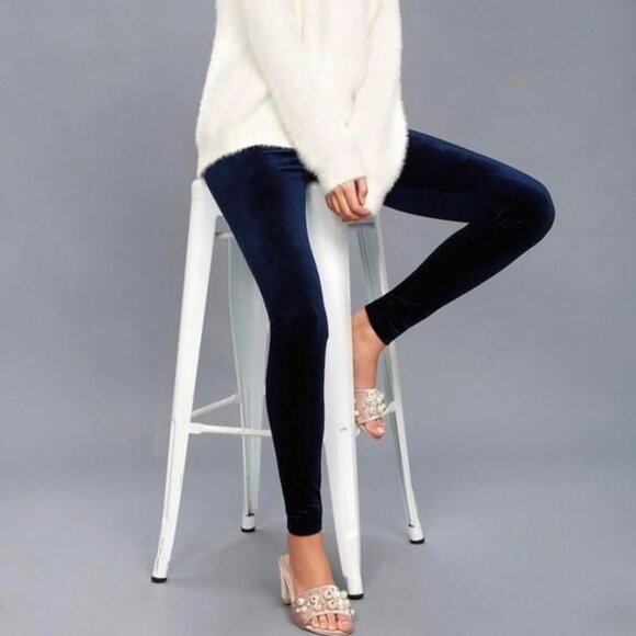 SPANX Velvet Leggings in Lapis Night Blue Size Small - Picture 2 of 9